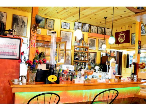 Ταβέρνα Κοσμάς Αγία Γαλήνη, Αγορά