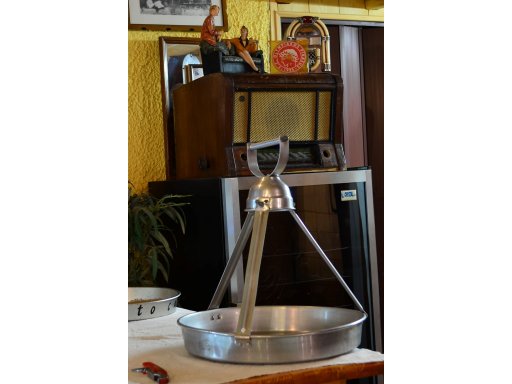 Ταβέρνα Κοσμάς Αγία Γαλήνη, Αγορά