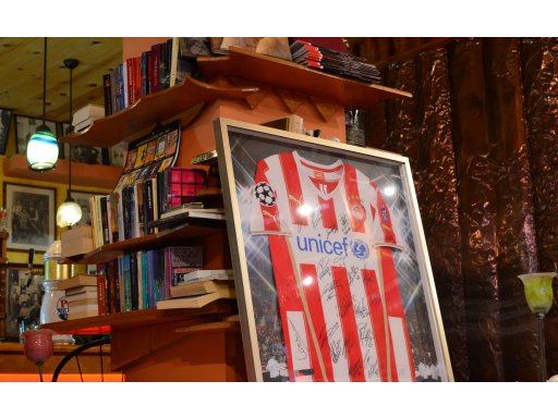 Ταβέρνα Κοσμάς Αγία Γαλήνη, Αγορά