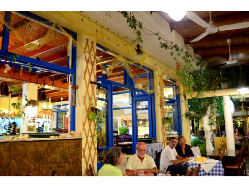 Tatso Mondo Restaurant Agia Galini, Port