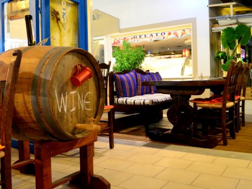 Tatso Mondo Restaurant Agia Galini, Port